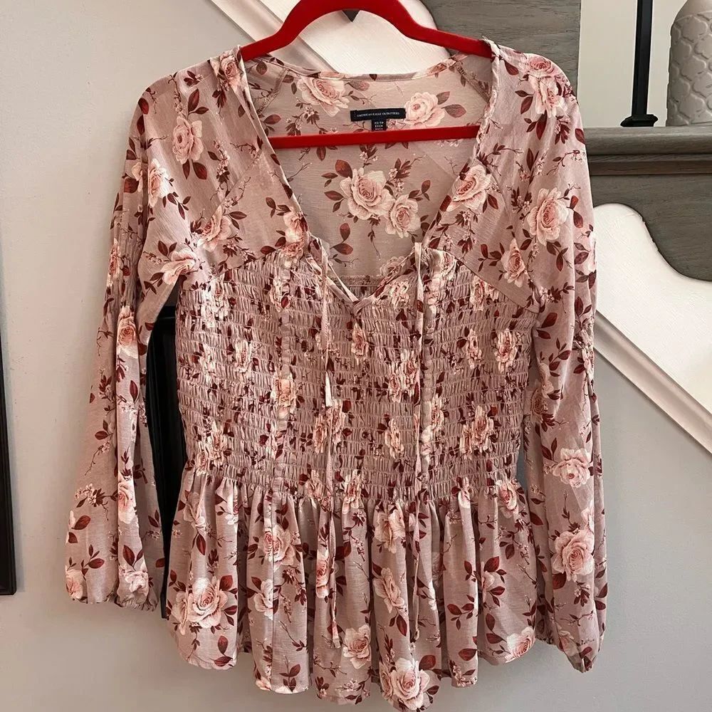 AEO Dusty Rose Print Smocked Romantic Blouse sz XS EUC